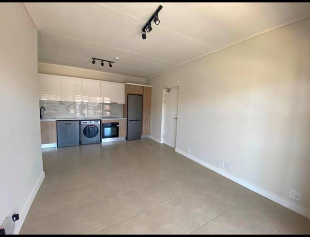 1 BEDROOM PROPERTY TO RENT IN RICHWOOD